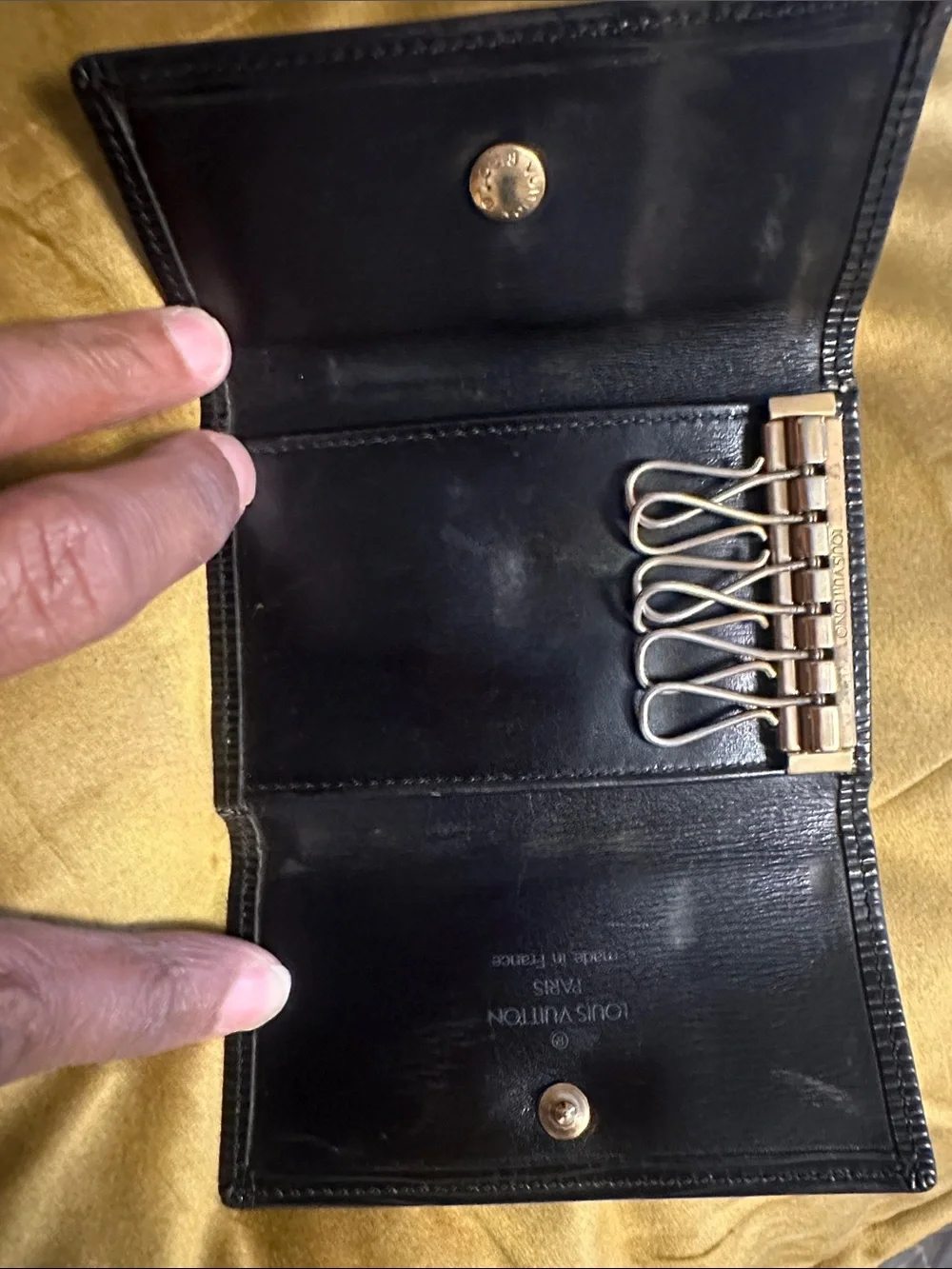 Louis Vuitton Black Epi Leather Key Cles
